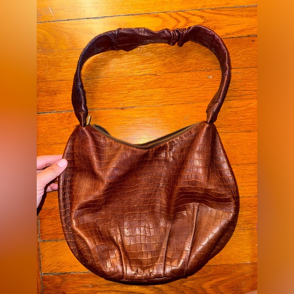 Georgia Jay Cloud Bag in Toffee Croc - Picture 13 of 14